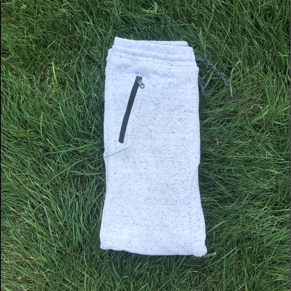 BROOKLYN CLOTH BLACK SPECKLED JOGGERS/SWEATS